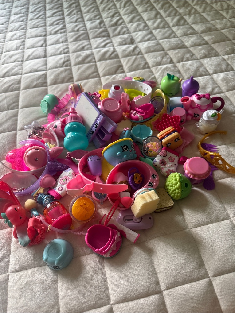 Huge Lot of Shopkins Figures and Accessories